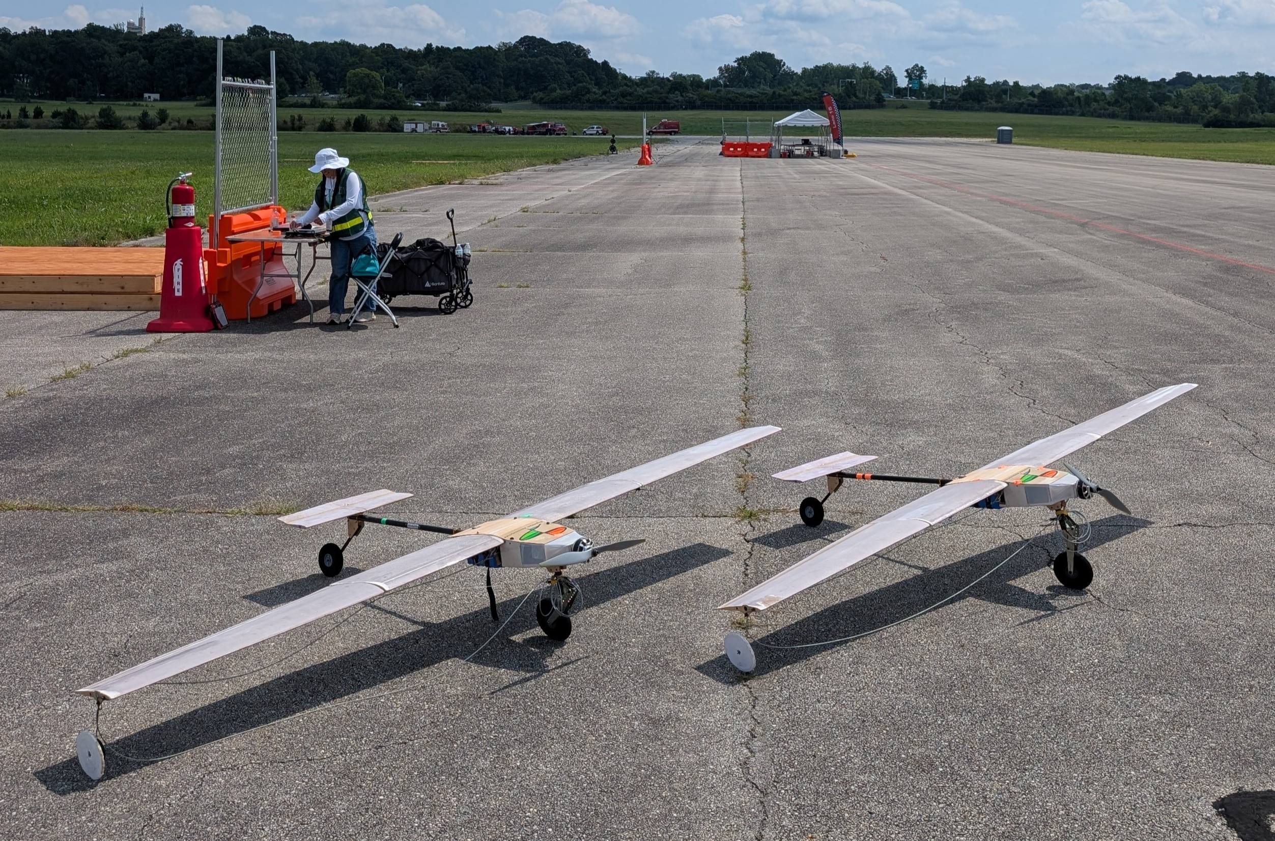 Two RotorWing aircraft at the DARPA Lift Challenge